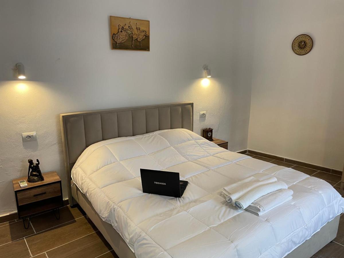 Aparthotel Kamu's With Terrace